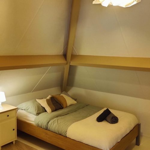 Asia: Kamer Zoetermeer bij Amsterdam, Den Haag, Delft, Rotterdam, Amsterdam